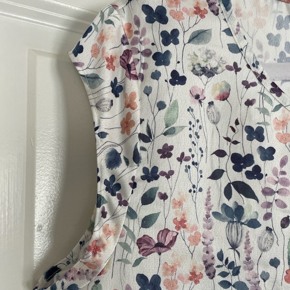Emproved Multicolor Floral Blouse - Picture 8 of 10